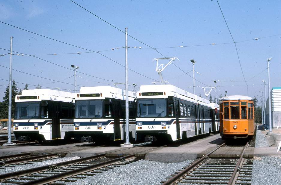 usr_m_sjc_lrv_806, 810, 807,milan2001_carbarn_19870930_bv.jpg